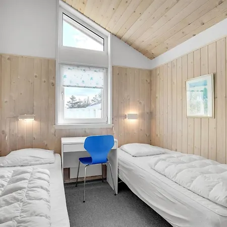 Ritha - 350m From The Sea By Interhome