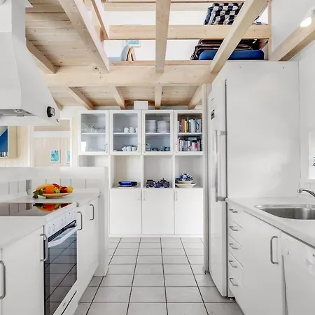 Ritha - 350m From The Sea By Interhome *